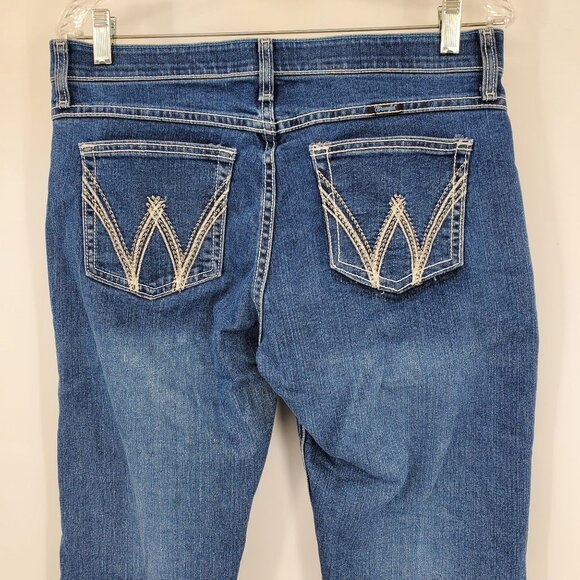 Wrangler Women's Medium Wash Boot Cut Casual Everyday Denim Jeans 9/10 x 32 - Picture 4 of 7